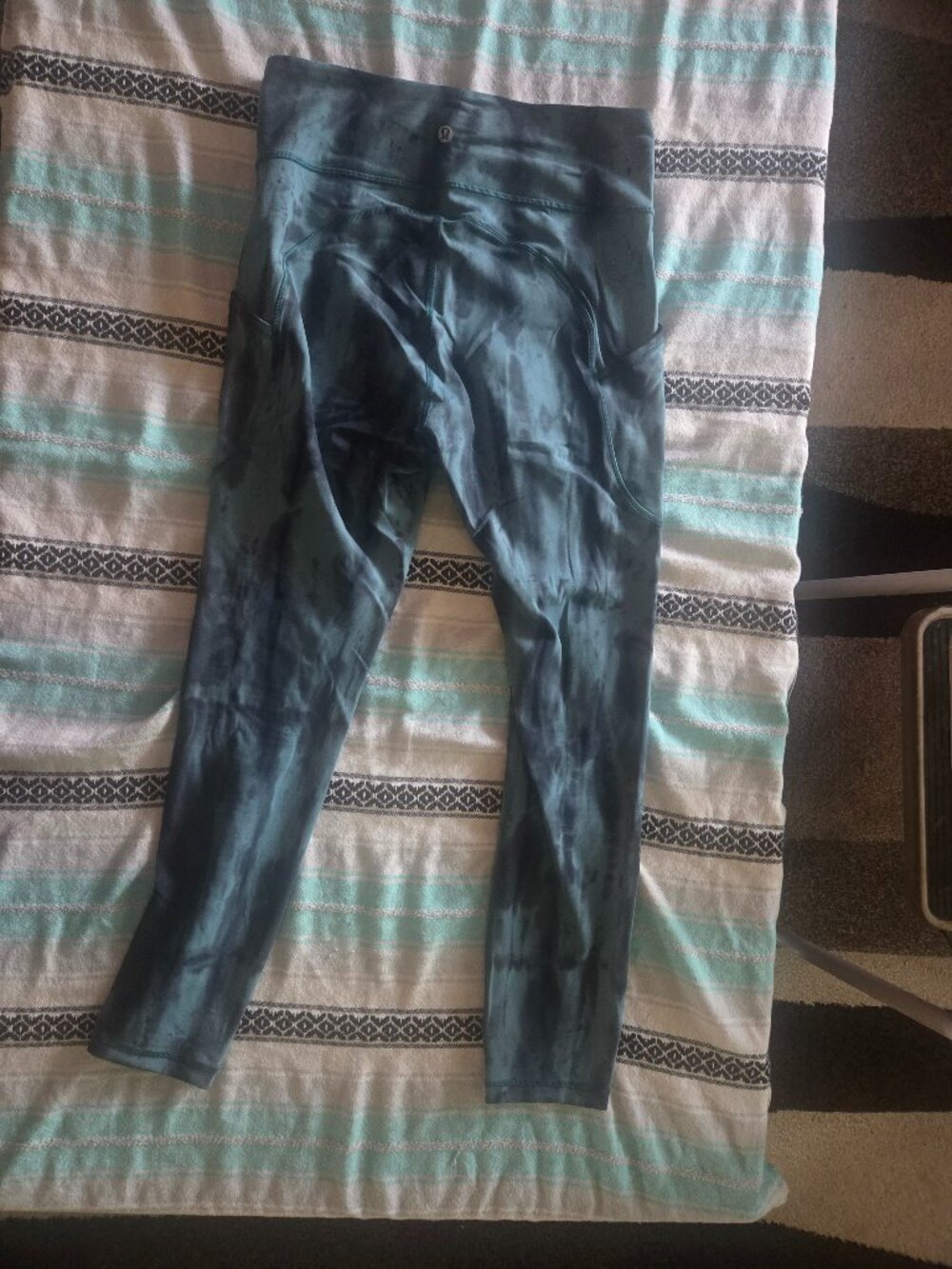 Lululemon Invigorate 25"  (high waist) Leggings Tie Dye Aqua/Black Size 6